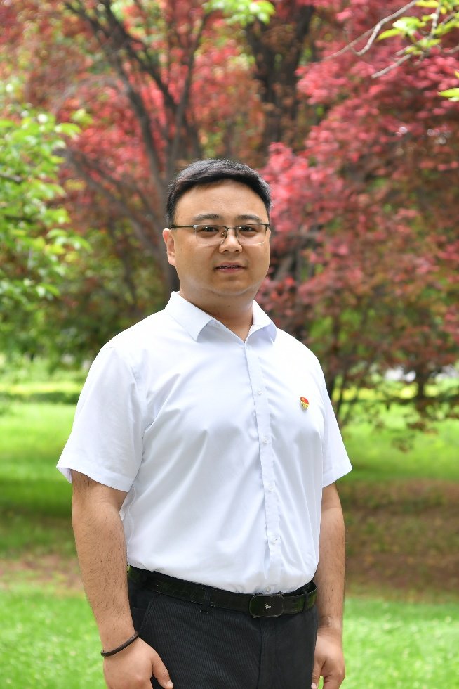 树立先进标杆