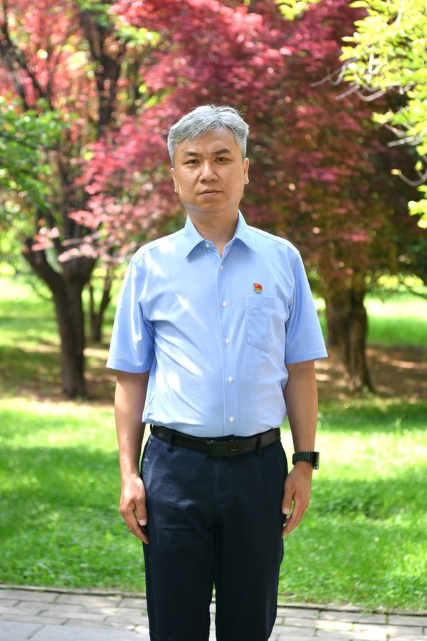 中共18新利真人登陆成为巴塞罗那的官