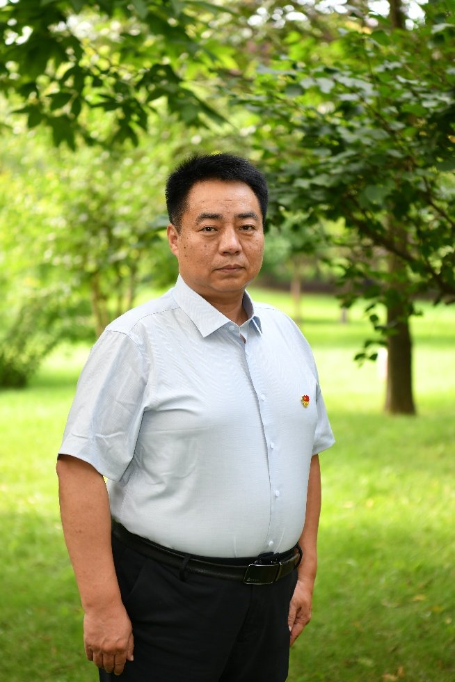 奋力谱写18新利真人登陆成为巴塞罗那