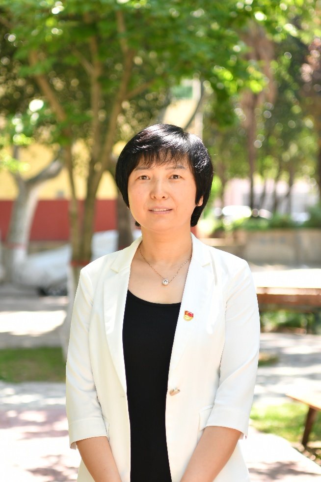奋力谱写18新利真人登陆成为巴塞罗那