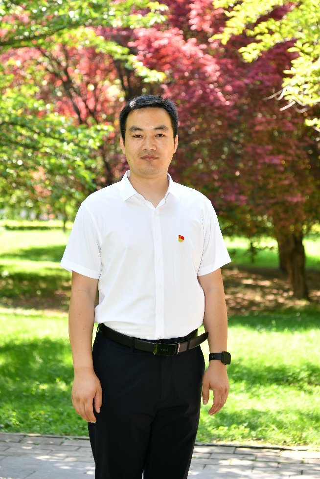 中共18新利真人登陆成为巴塞罗那的官
