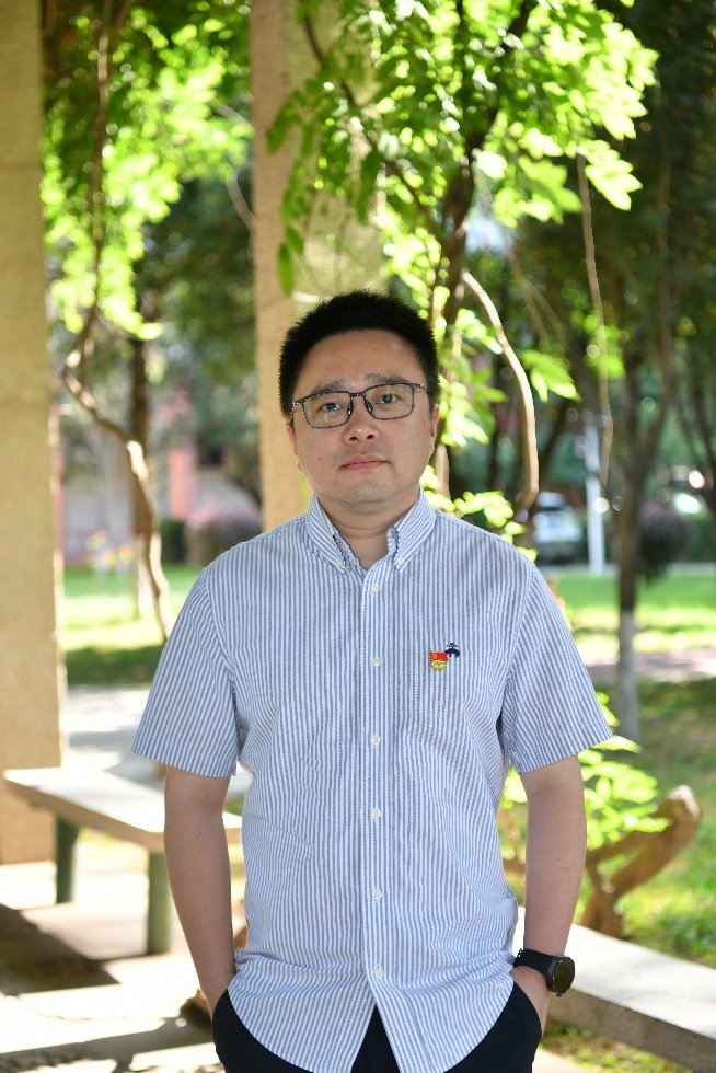 陕西高校及18新利真人登陆成为巴塞罗