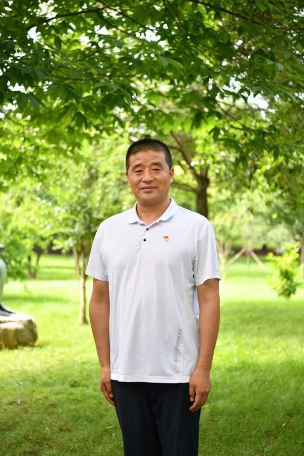 中共18新利真人登陆成为巴塞罗那的官